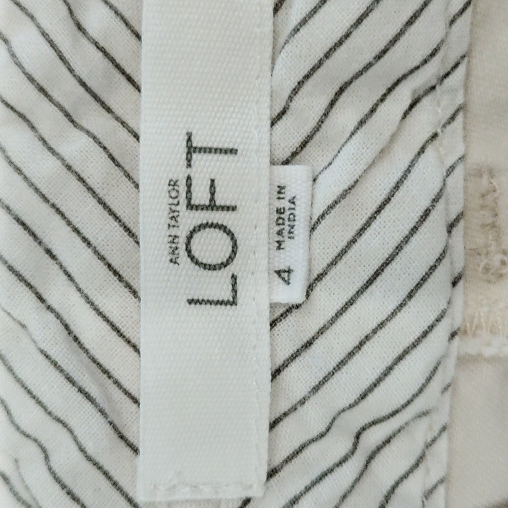 LOFT SHORTS - Picture 2 of 3